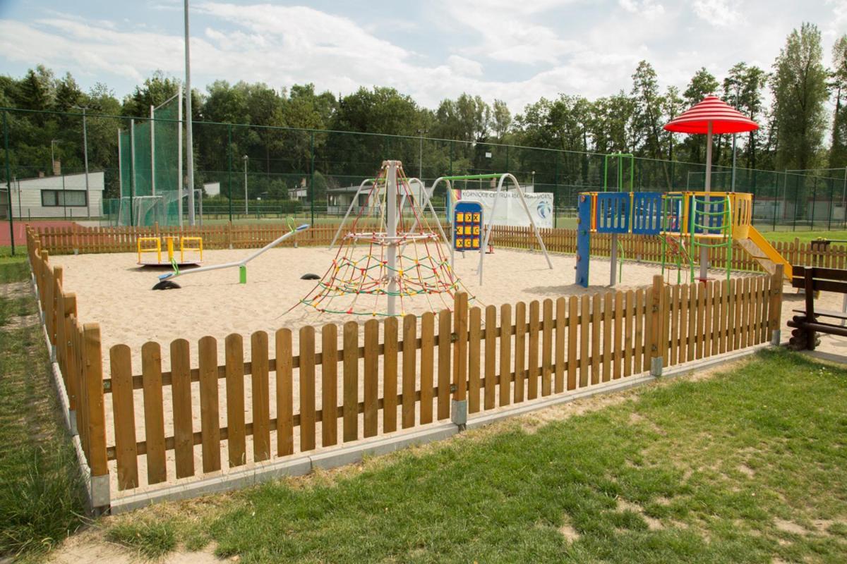 Camping Oaza Blonie Kornik Domki Standard - 3 Pokoje Exterior foto