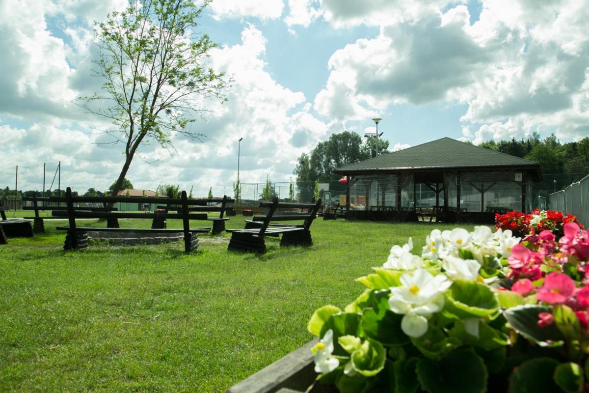 Camping Oaza Blonie Kornik Domki Standard - 3 Pokoje Exterior foto