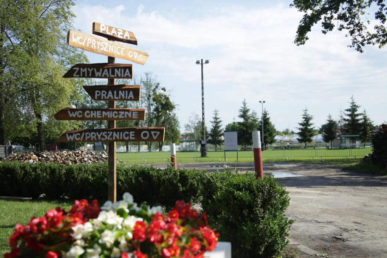 Camping Oaza Blonie Kornik Domki Standard - 3 Pokoje Exterior foto
